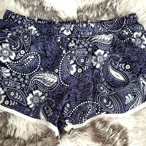 Activewear shorts